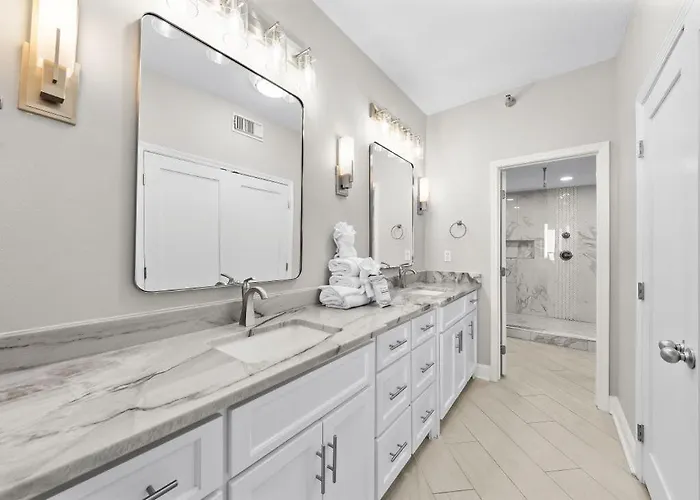 Lighthouse 515 By Youngs Suncoast Apartment